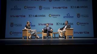 Imagen de la conversación a dos bajo el título 'La atracción de talento', en la segunda jornada del III Foro Económico Español en Ceuta.