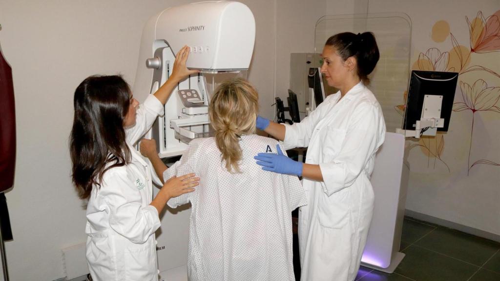 Mamografía a una paciente, imagen de archivo.