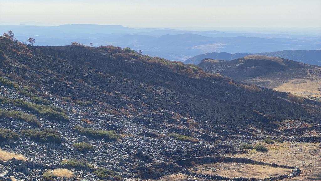 El paisaje de Cervera de Pisuerga tras ser arrasado por las llamas