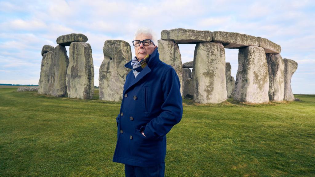 Ken Follett en Stonehenge. Foto: Gareth Iwan Jones