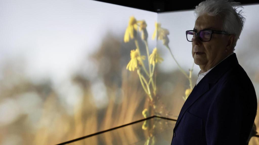Ken Follett visita la experiencia inmersiva sobre su libro 'El círculo de los días', este jueves en Madrid. Foto: EFE/Mariscal