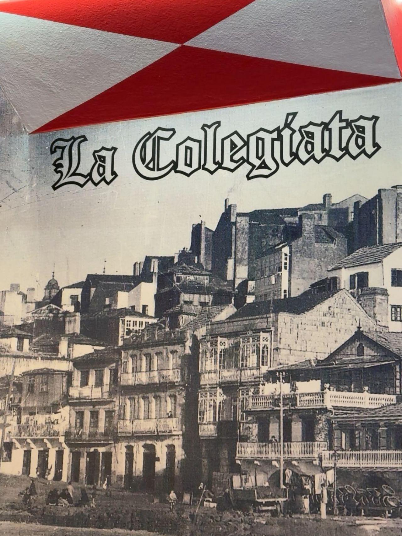 Antigua fotografía de Vigo en el interior de La Colegiata