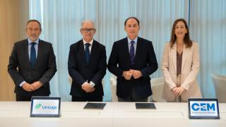 El director de Red Comercial de Unicaja, Agustín Sánchez; el CEO de Unicaja, Isidro Rubiales; el presidente de CEM, Javier González de Lara, y la vicepresidenta ejecutiva de CEM, Natalia Sánchez.