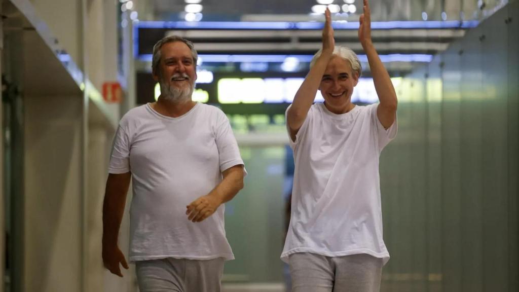 Jordi Coronas junto a Ada Colau.