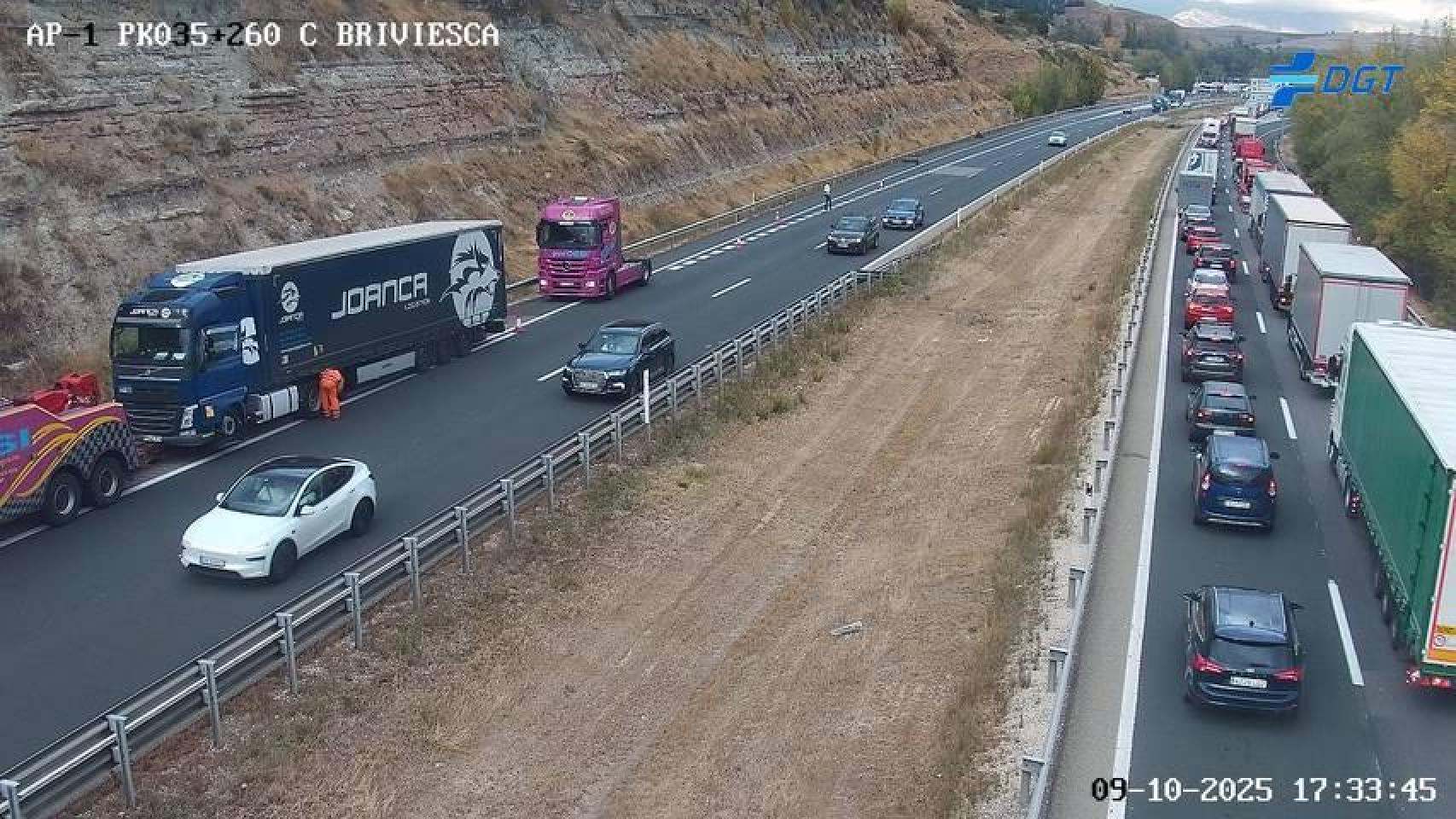 Retenciones kilométricas en la AP-1 en Briviesca por un accidente