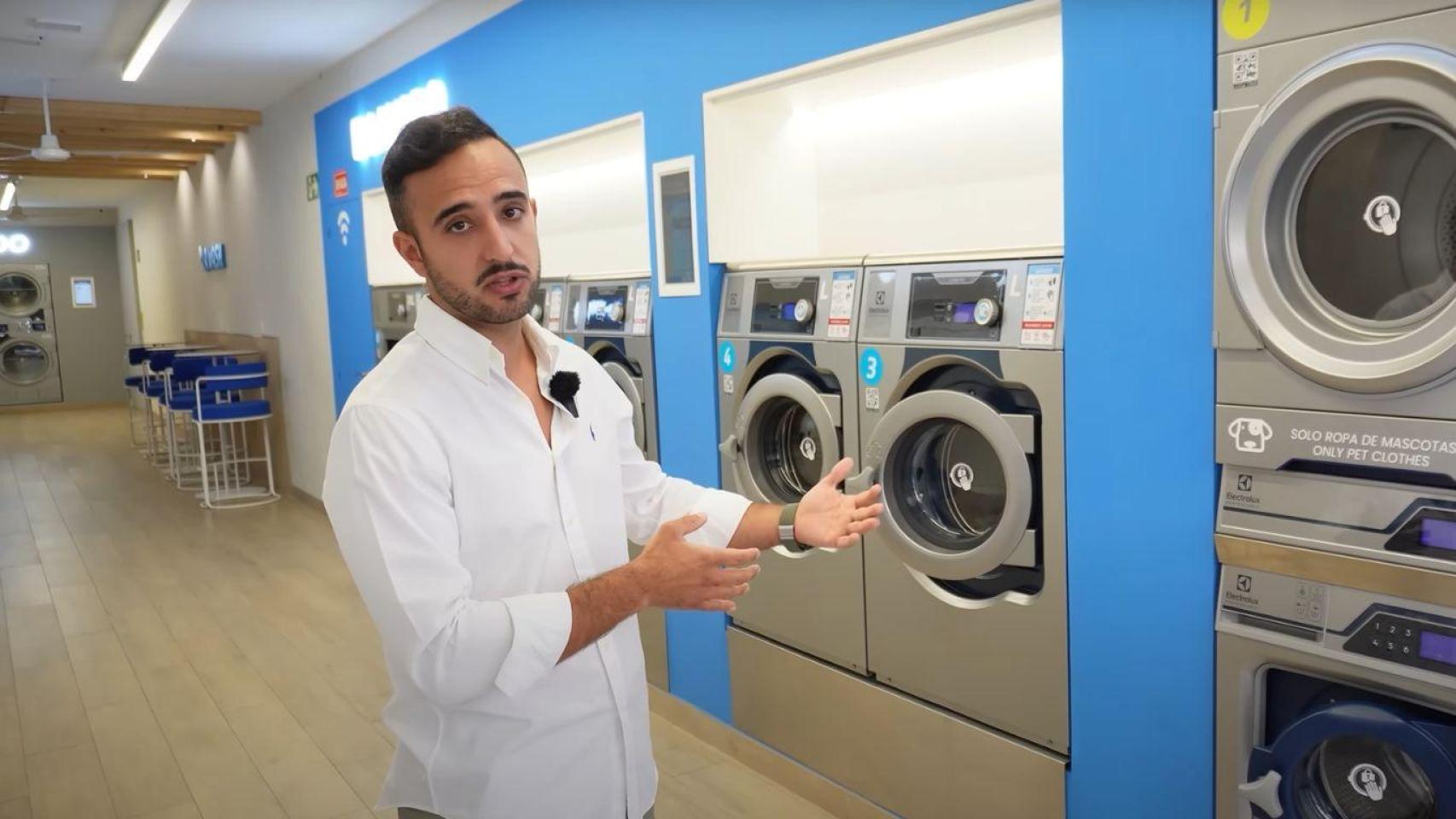 Daniel Pina, trabajador de la lavandería La Wash