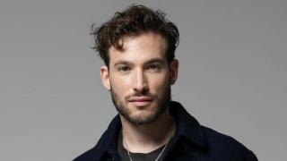 Juandigoteo, hair designer y embajador de Redken.