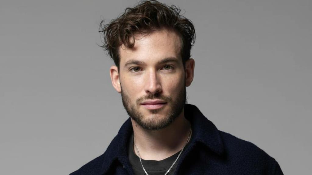 Juandigoteo, hair designer y embajador de Redken.