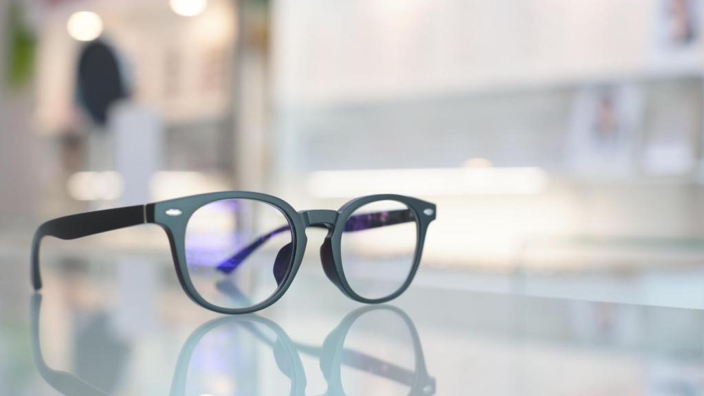 Gafas sobre una mesa