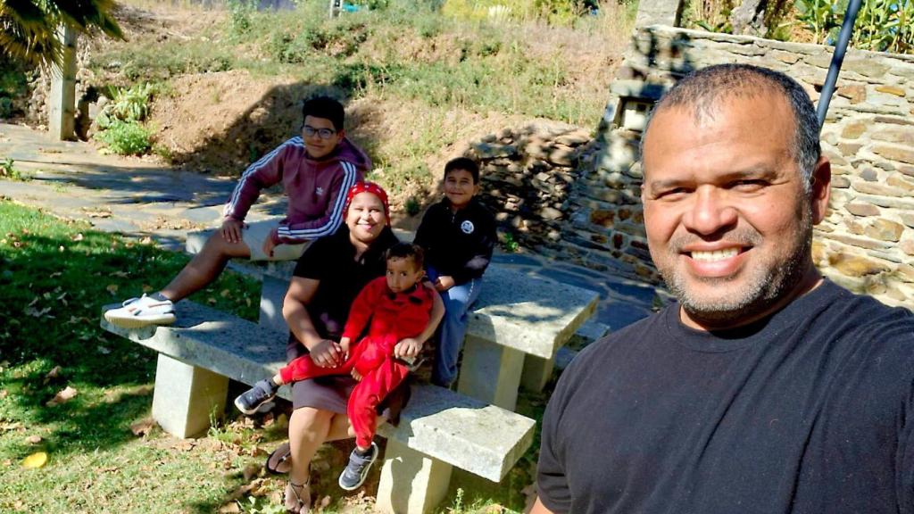 José Rafael, Inessa Paoly, Sebastián Antonio, Santiago Rafael y Salvador José en Trabazos