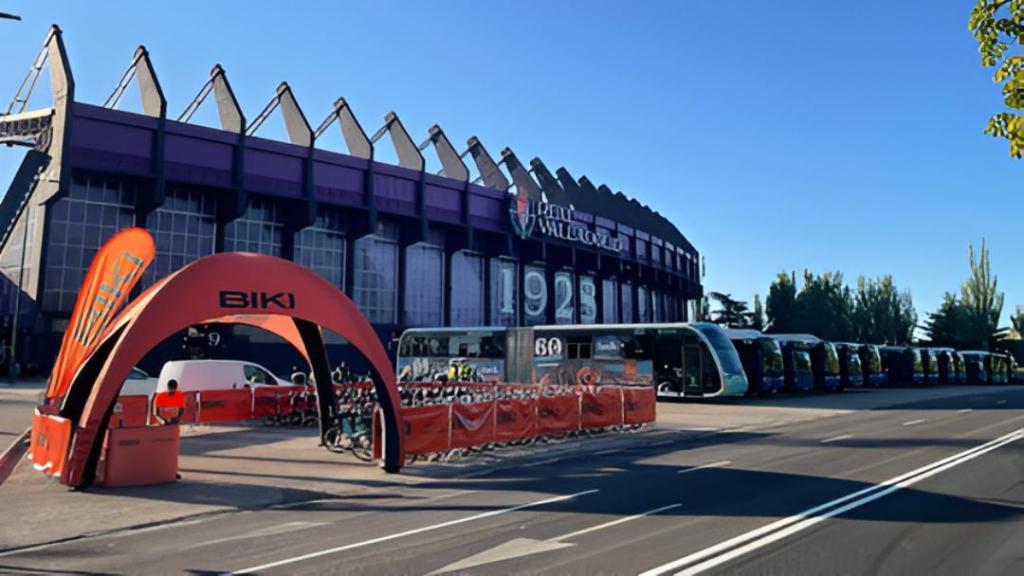 Autobuses de Auvasa y la estación temporal de Biki en el estadio José Zorrilla