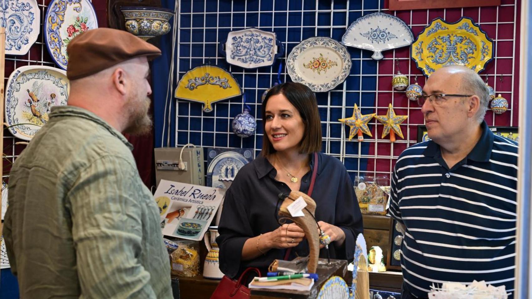 Ana Isabel Fernández ha visitado los estands de FARCAMA en la jornada de hoy
