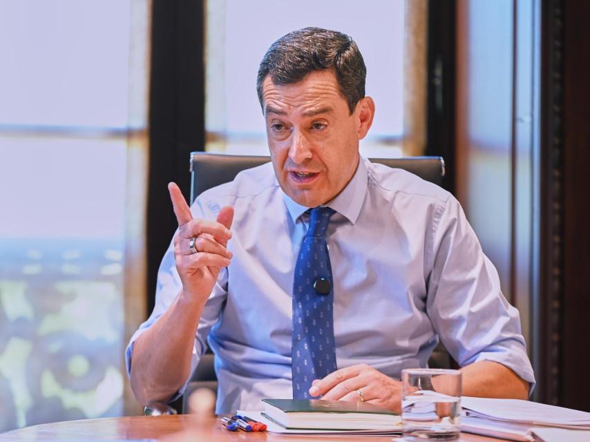 El presidente de la Junta de Andalucía, Juanma Moreno, durante la entrevista para El ESPAÑOL.