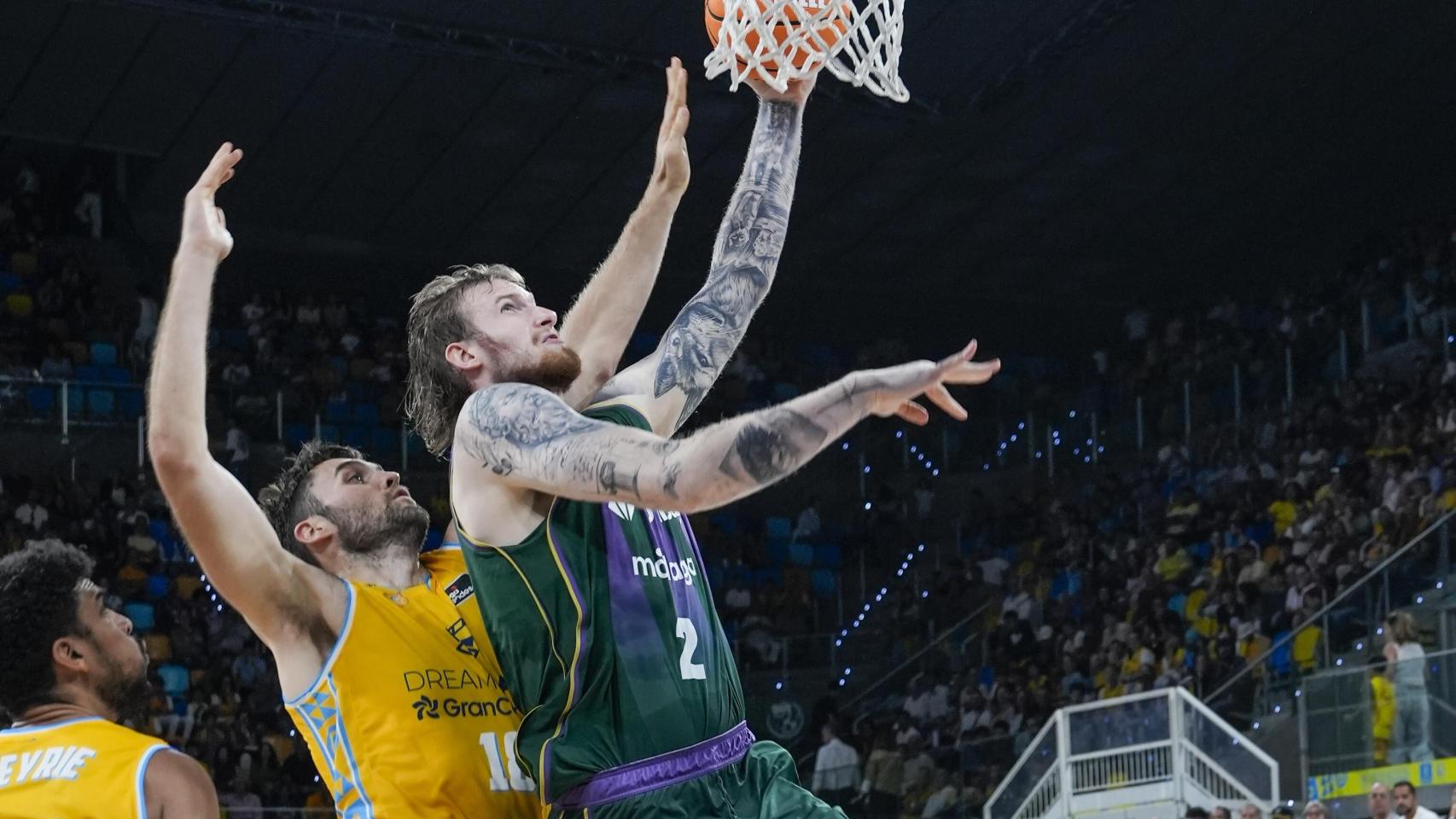 72-81| El Unicaja enseña músculo y gana en Gran Canaria