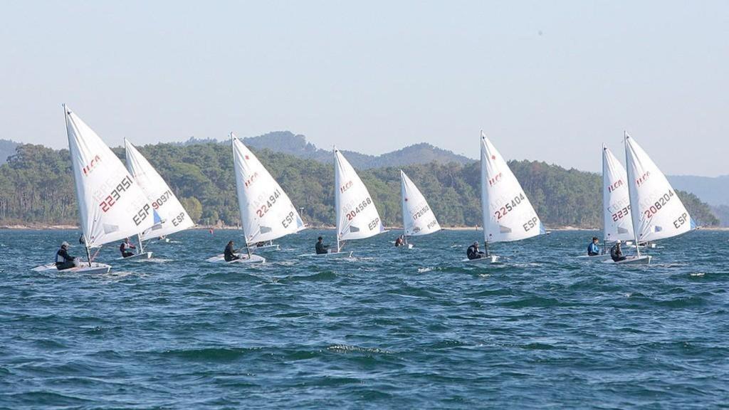 Copa de España de ILCA 6 de vela disputada en Vilagarcía.