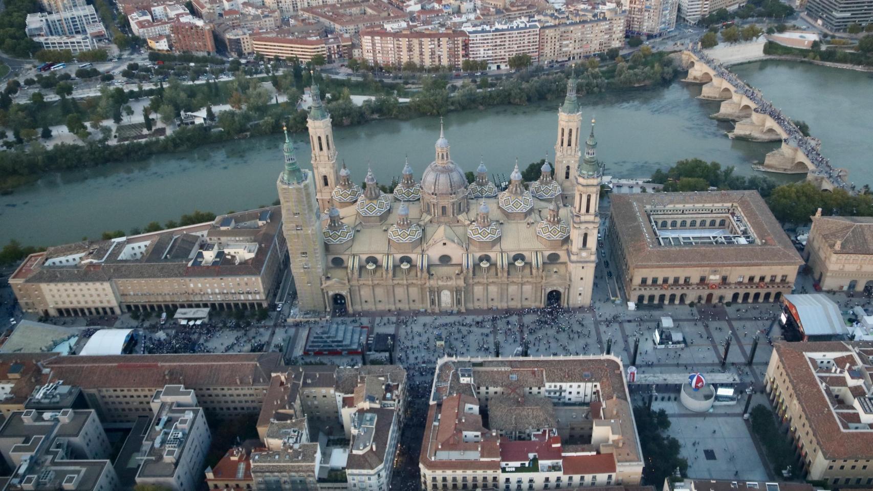 La plaza del Pilar vista desde el cielo durante las Fiestas del Pilar
