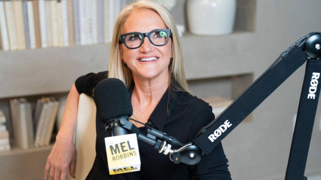 Mel Robbins, experta en desarrollo personal.