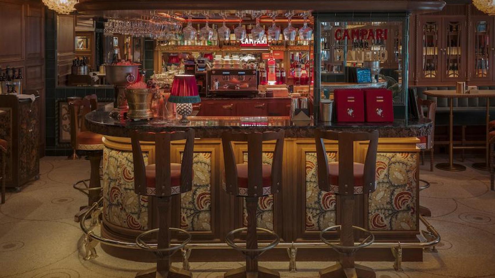 La barra de Campari en Manero.