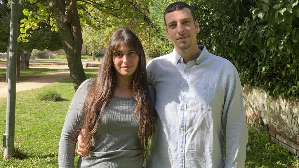 La pareja lleva ocho años buscando ser padres.