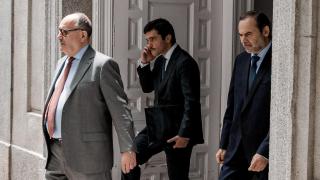 El exministro Ábalos, junto a su abogado, José Aníbal Álvarez, en el Supremo, el pasado junio.