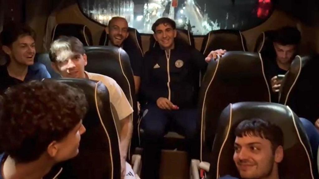 El equipo de 'hockey' CH Carpesa atrapado por la dana Alice en Tarragona. EE