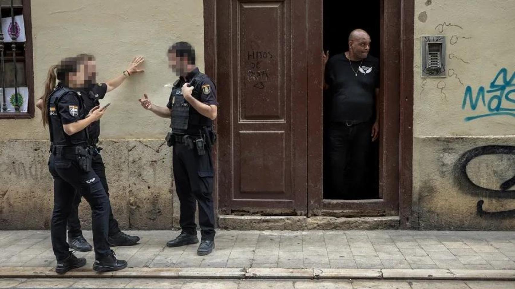 Adiós a los ocupación ilegal en viviendas públicas. EFE