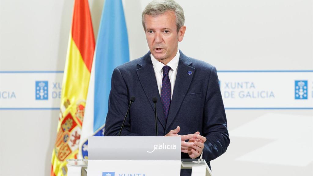 El presidente de la Xunta, Alfonso Rueda, compareciendo ante los medios de comunicación.