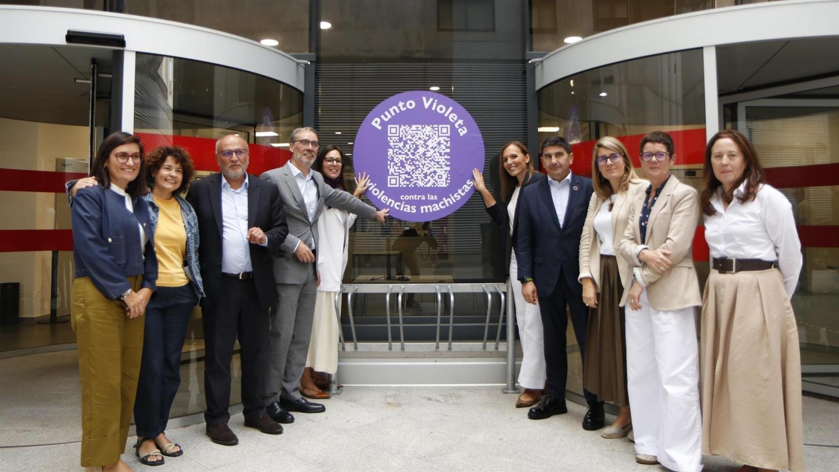 Estreno de dos Puntos Violetas en Vigo.