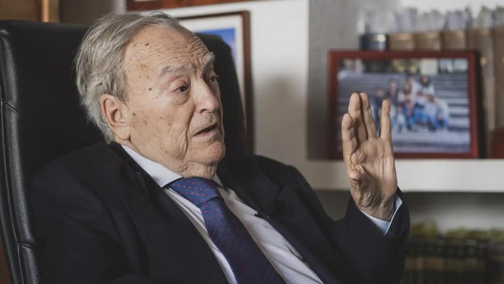 Luis Ángel de la Viuda.