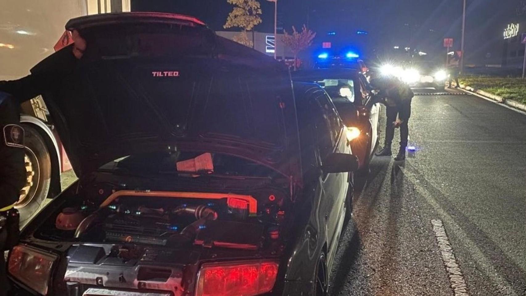 Desactivan en Santiago una macroconcentración de vehículos, con unos 150 conductores denunciados