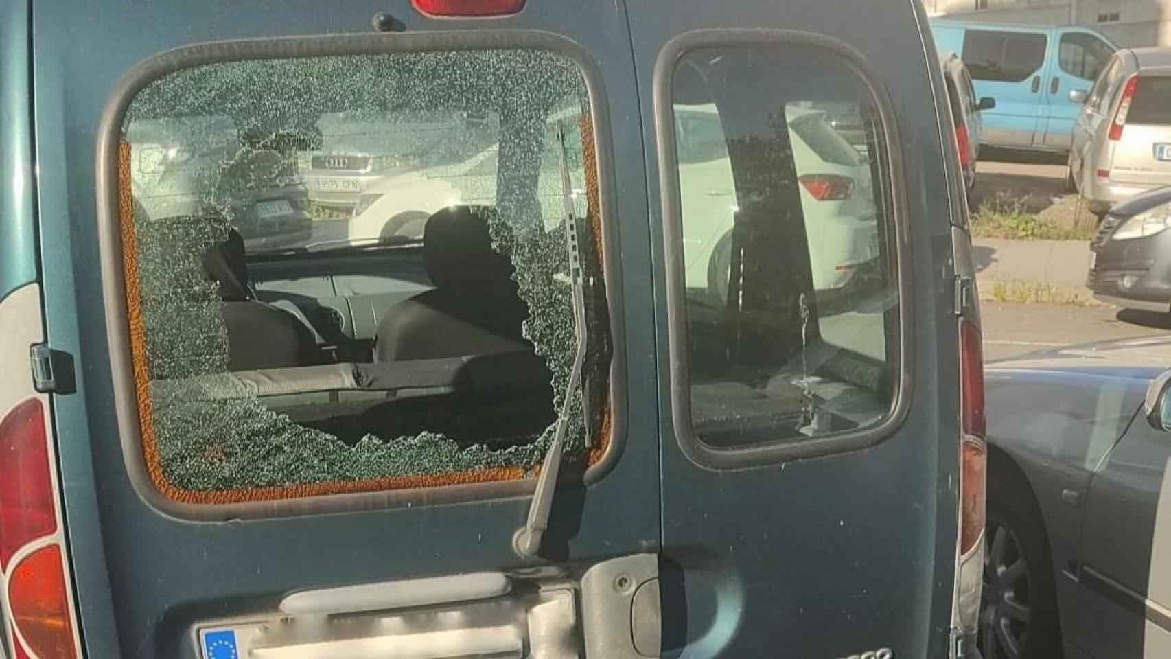 Vecinos de Vioño en A Coruña denuncian robos en furgonetas: Van a por autónomos