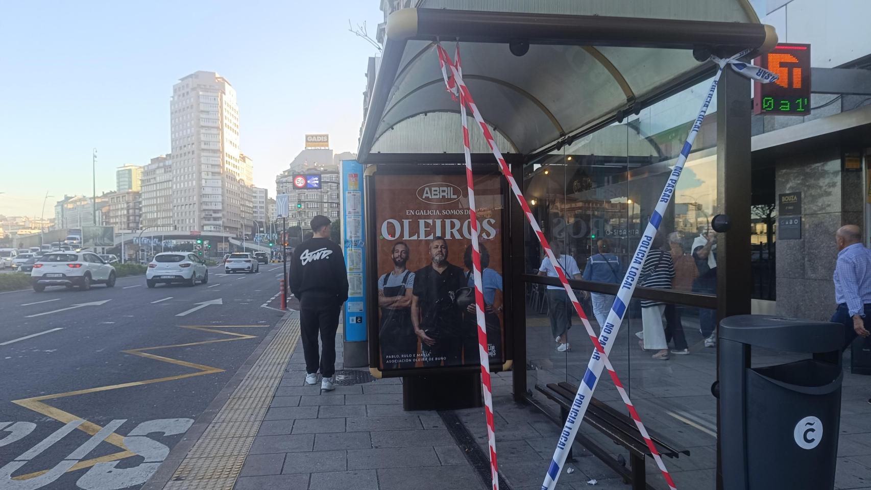 Marquesina accidentada en Linares Rivas.