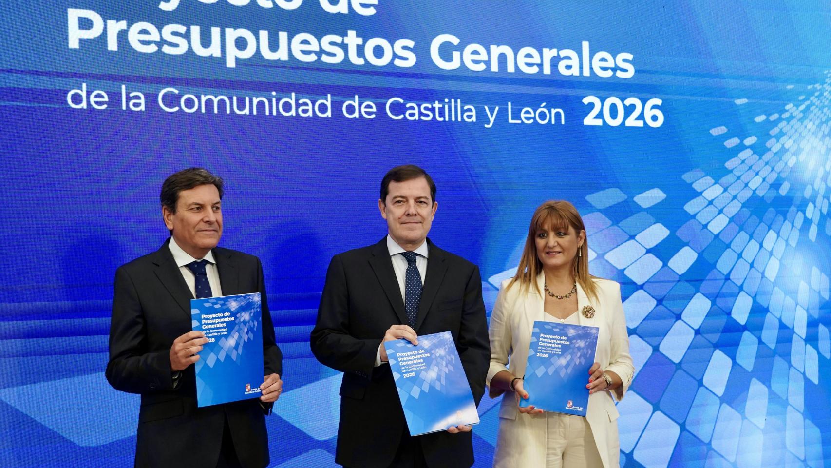 El presidente de la Junta, Alfonso Fernández Mañueco, durante la presentación del proyecto de presupuestos autonómicos para 2026.
