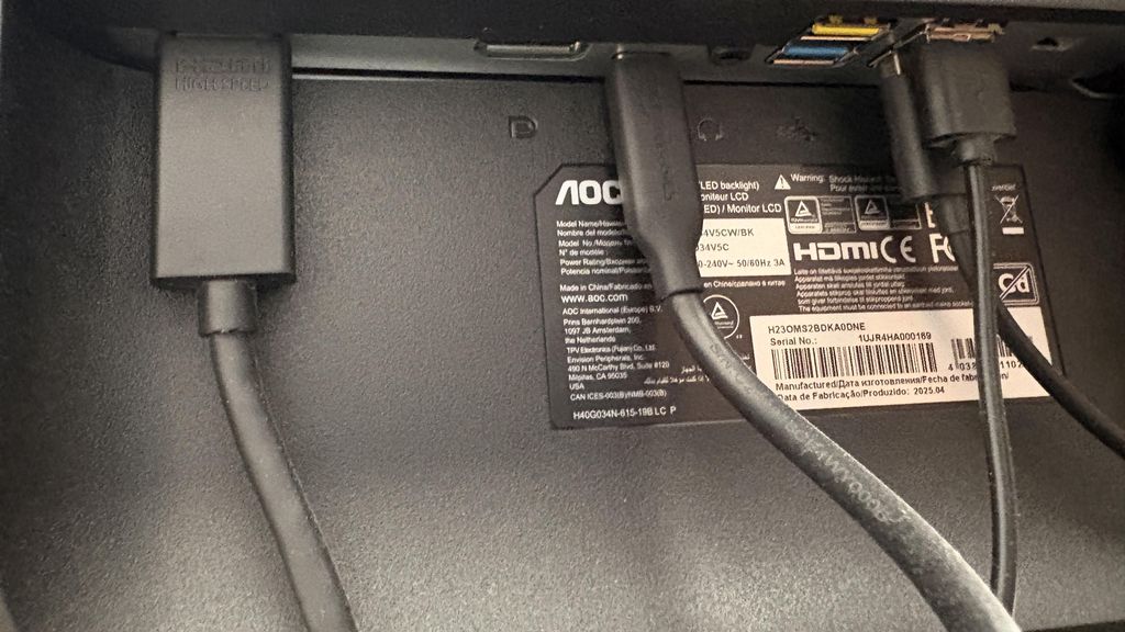 Conectores en la parte trasera del monitor
