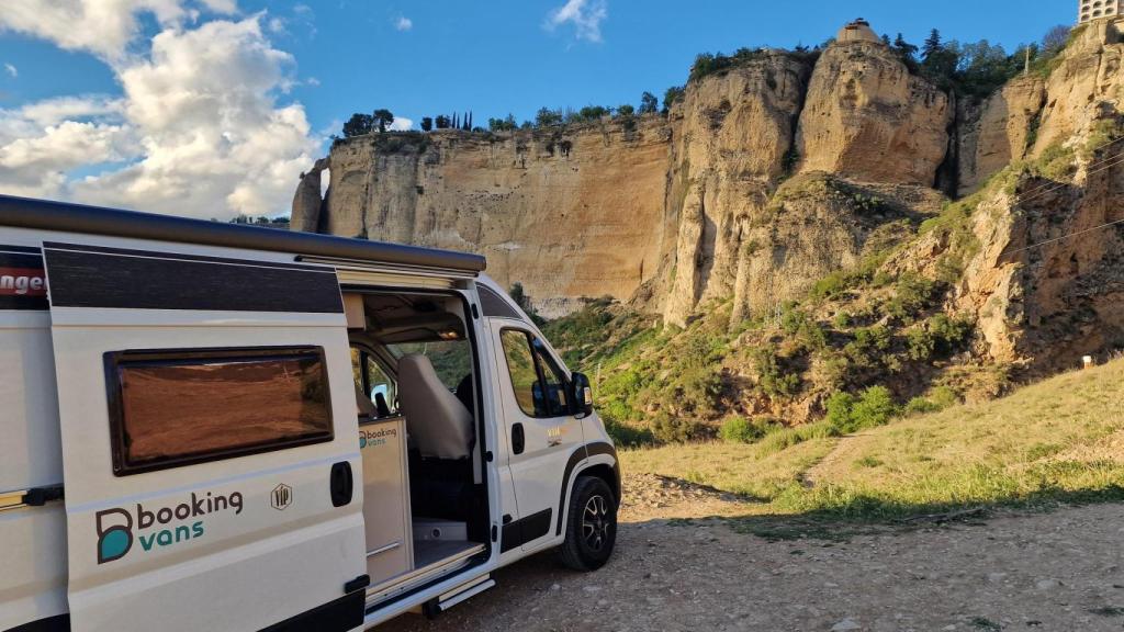 Una de las caravanas de BookingVans Zamora
