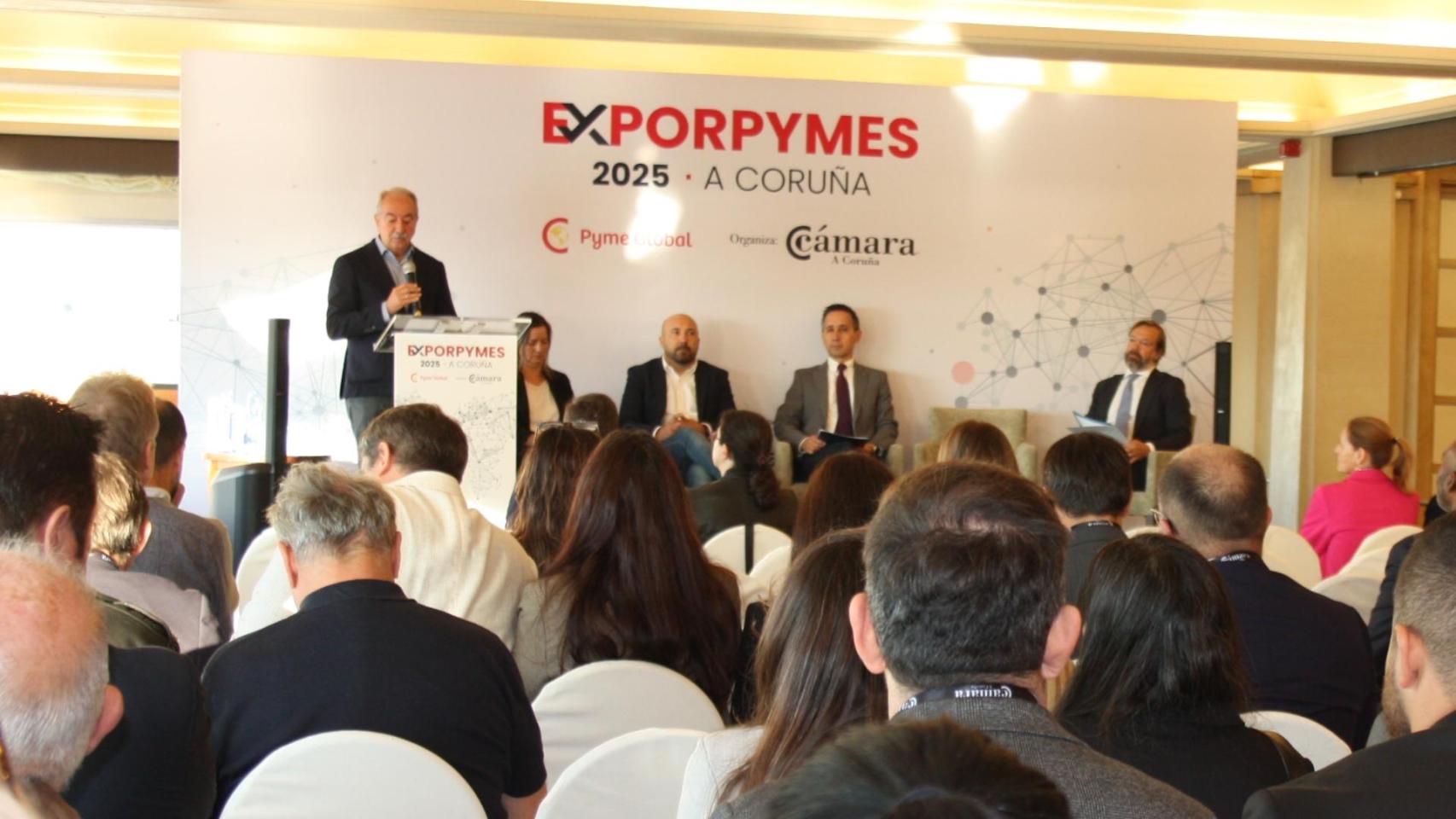 La Cámara de Comercio de A Coruña reúne en Exporpymes a 150 exportadores e importadores