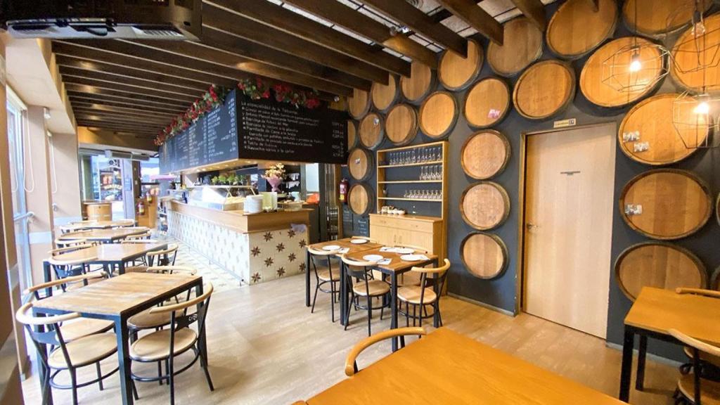 Interior de la taberna Antonio Manuel. EE