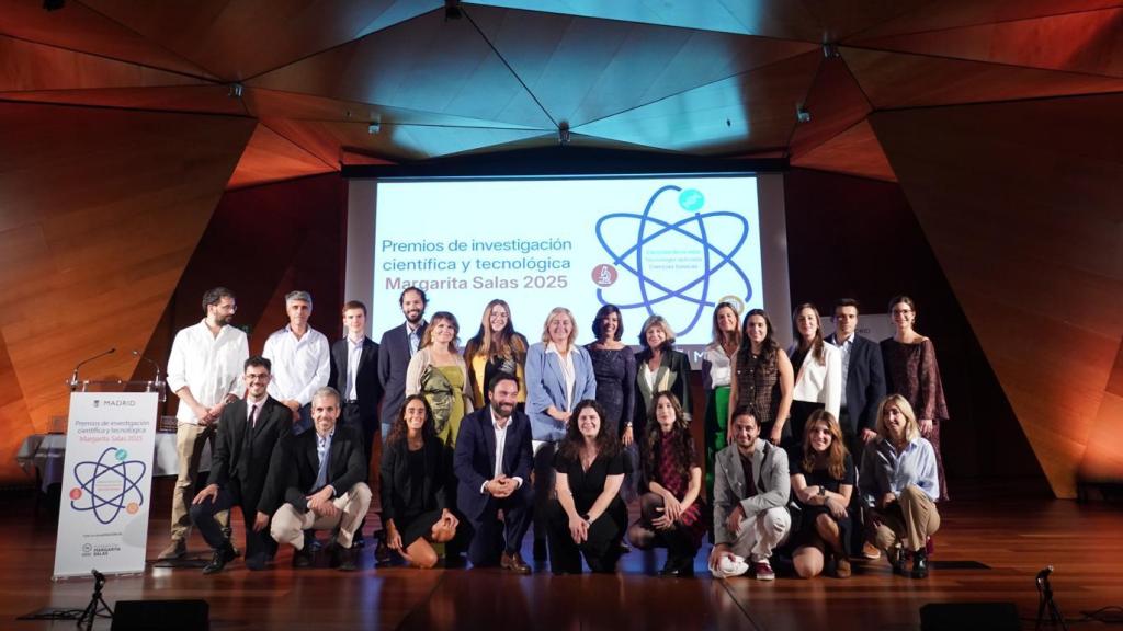 Foto de familia de los Premios Margarita Salas 2025.