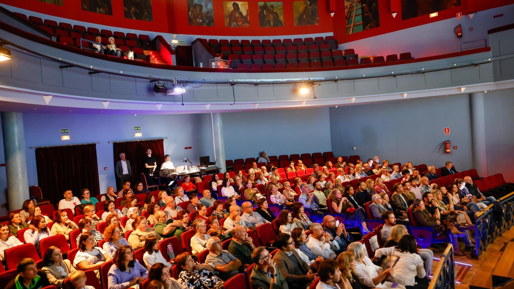 Los vecinos de Consuegra disfrutan del estreno del nuevo capítulo de Legados con futuro: todas las fotos