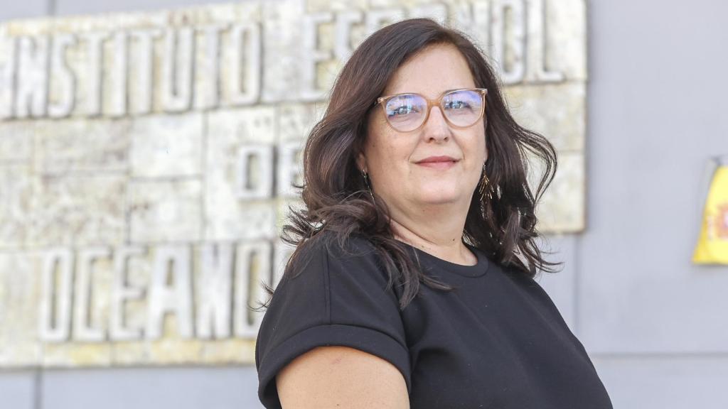 La investigadora en la sede del Instituto Español de Oceanografía en Málaga.