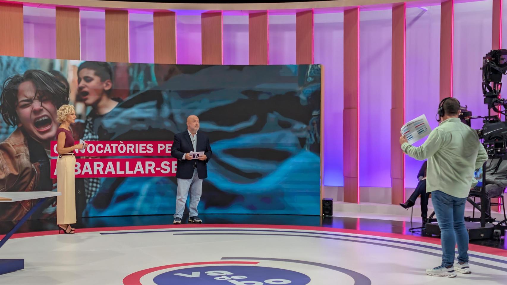 Mabel Martí y Nacho Cotino en el plató de 'Va de bo'.