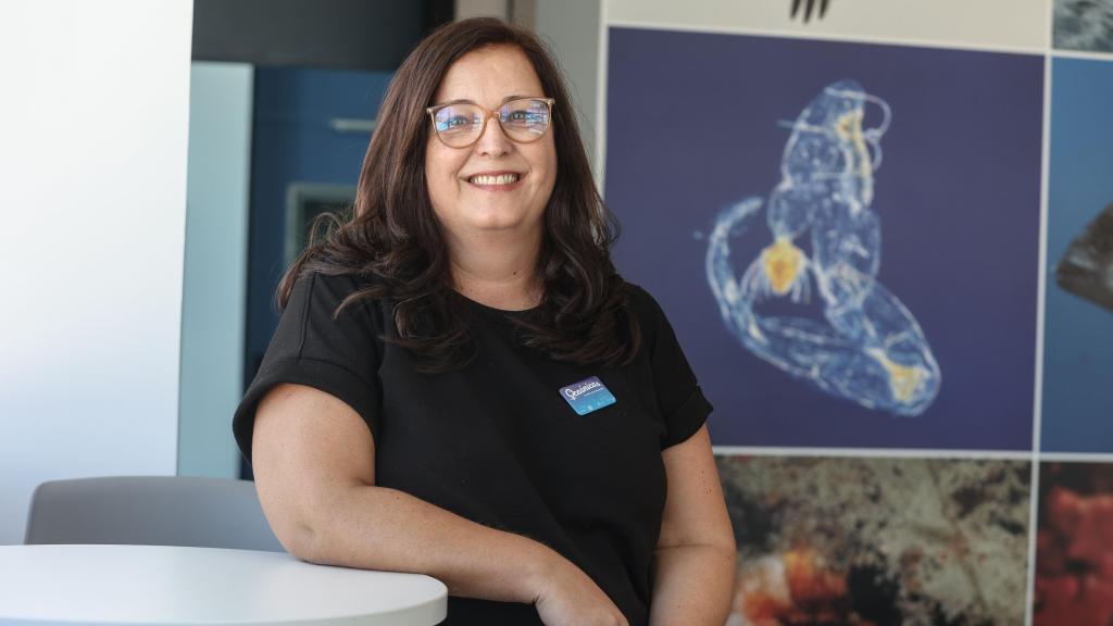 Ferrera atiende a Magas tras su regreso de Estados Unidos, donde permaneció varios meses gracias a la obtención de una beca sénior.