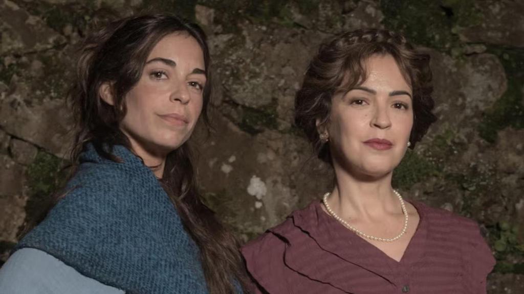 Verónica Sánchez y Carlota Baró en 'Las hijas de la criada'.