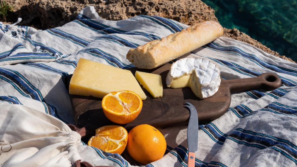 Algunos de los quesos que se pueden probar en la cava de Villa Le Blanc.