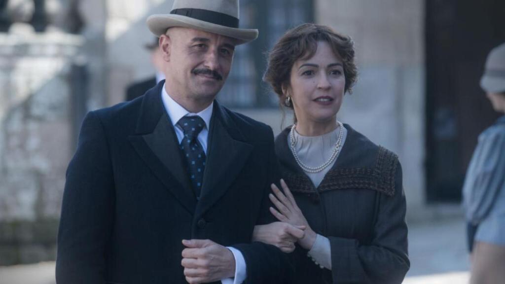 Alain Hernández y Verónica Sánchez en 'Las hijas de la criada'.