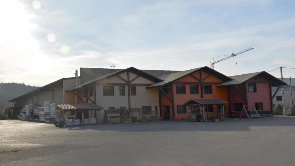 Maderas García Varona también cuenta con instalaciones en el norte de España y Francia, como ésta, en Parbayón, en territorio cántabro