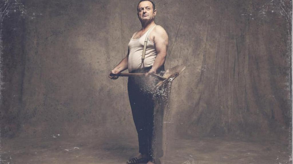 Cartel de la obra teatral 'El enterrador'