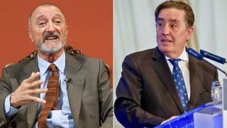 Pérez-Reverte, este martes en la sede de la RAE. A la derecha, García Montero durante el coloquio en el que criticó a Muñoz Machado. Fotos: EFE