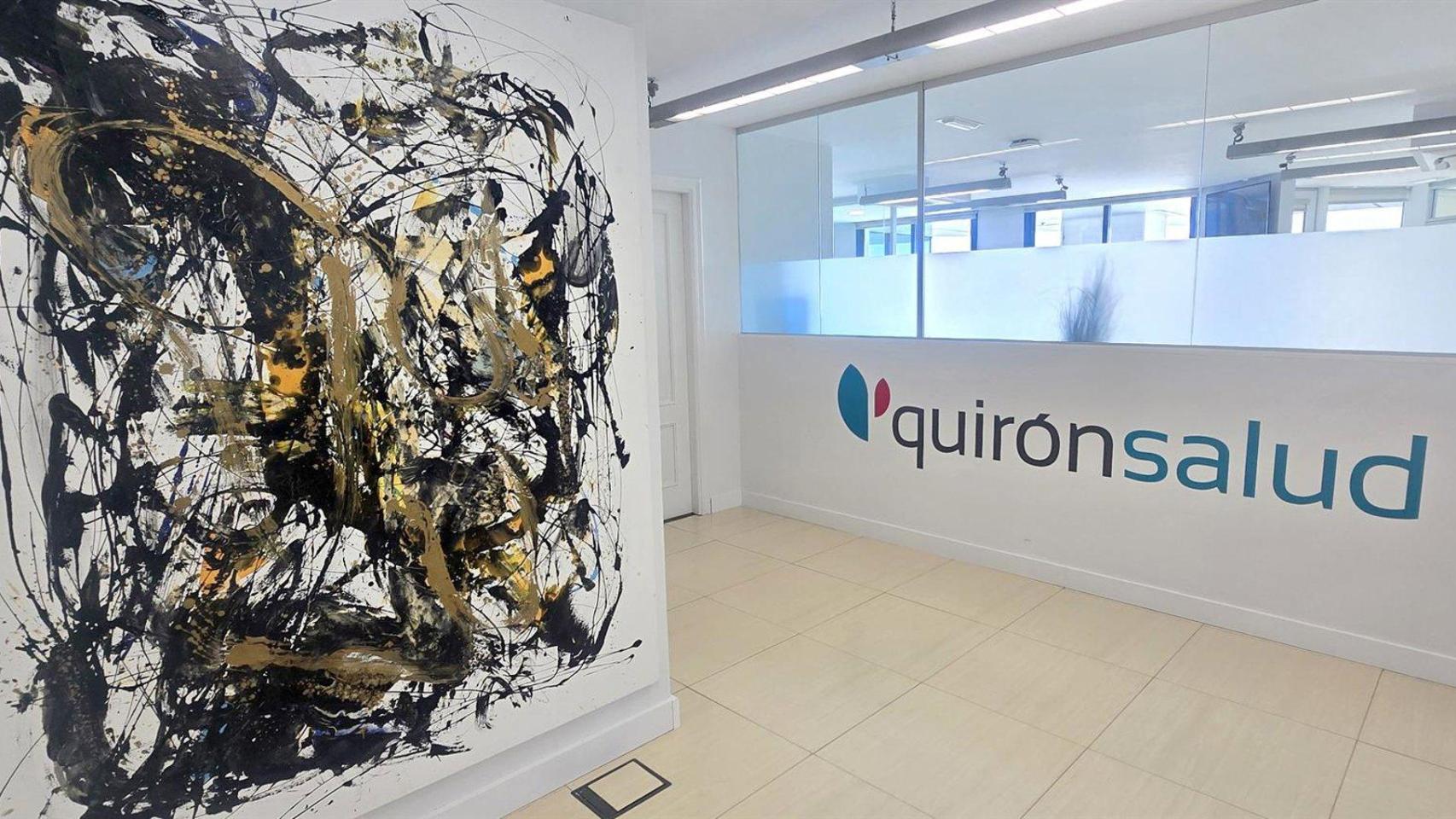 Una de las pinturas del Hospital Quirónsalud Marbella.