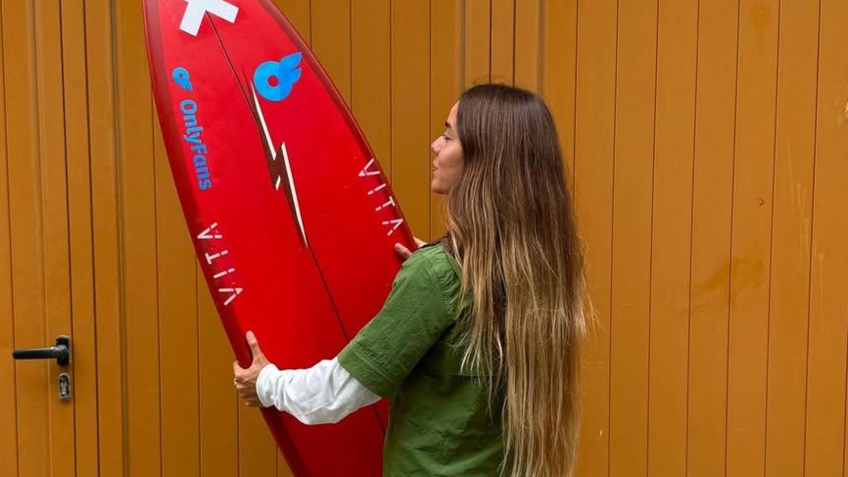 La surfista vasca Alazne Aurrekoetxea, una de las figuras más destacadas del Stand Up Paddle nacional.